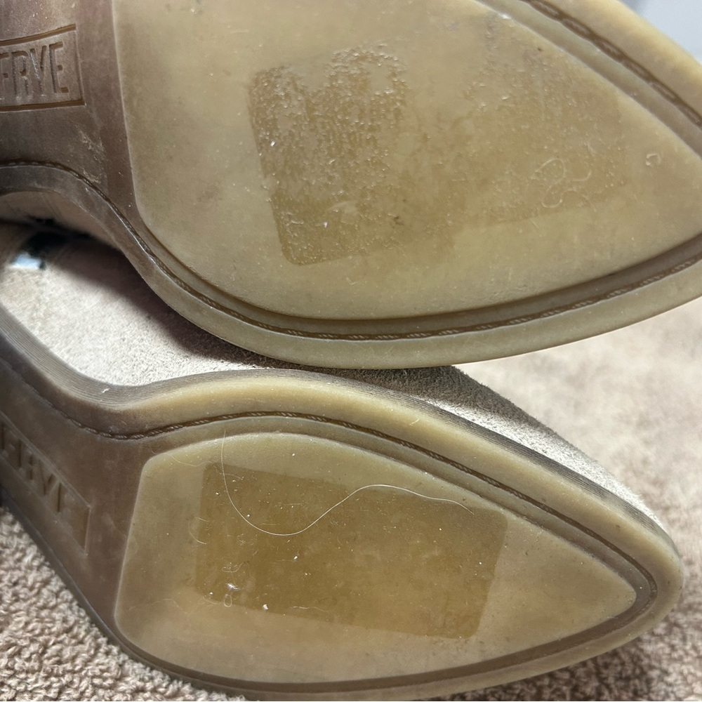 FRYE Judith Double zip beige suede ankle bootie. Like new. Size 6M - Picture 9 of 10
